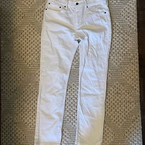 White Levi’s 511